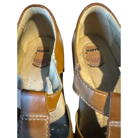 Earth Spirit Brown Leather Sandals - Picture 6 of 8